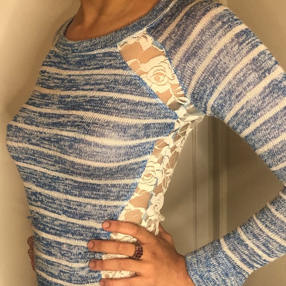 Blue cotton sweater with white stripes/mesh lace. - Picture 2 of 3